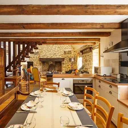 Holiday home La Chaumiere De Quelarn By Interhome