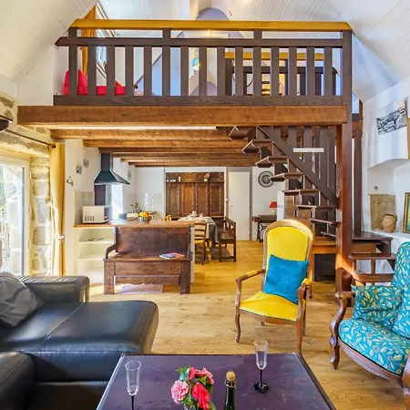 La Chaumiere De Quelarn By Interhome Holiday home Plobannalec-Lesconil