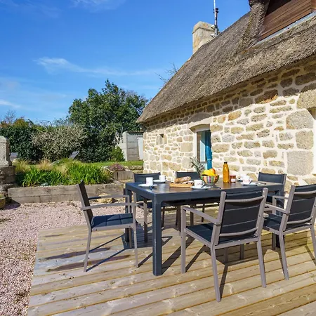La Chaumiere De Quelarn By Interhome *