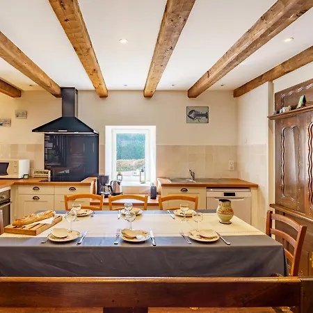 La Chaumiere De Quelarn By Interhome